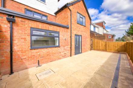 Henley Road, Caversham, Image 11