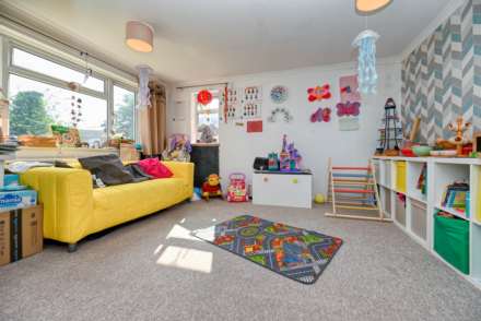 Lowfield Road, Caversham, Image 3