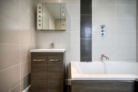 Queens Road, Caversham, Image 17