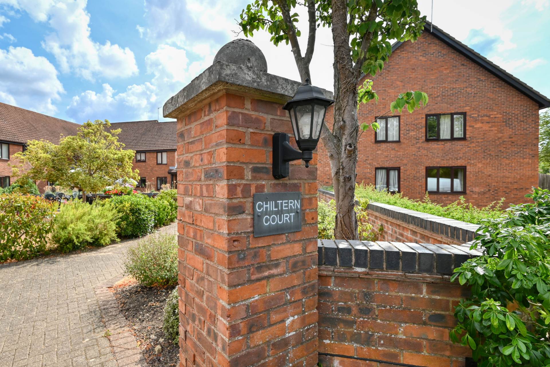 Chiltern Court, Emmer Green, Image 12