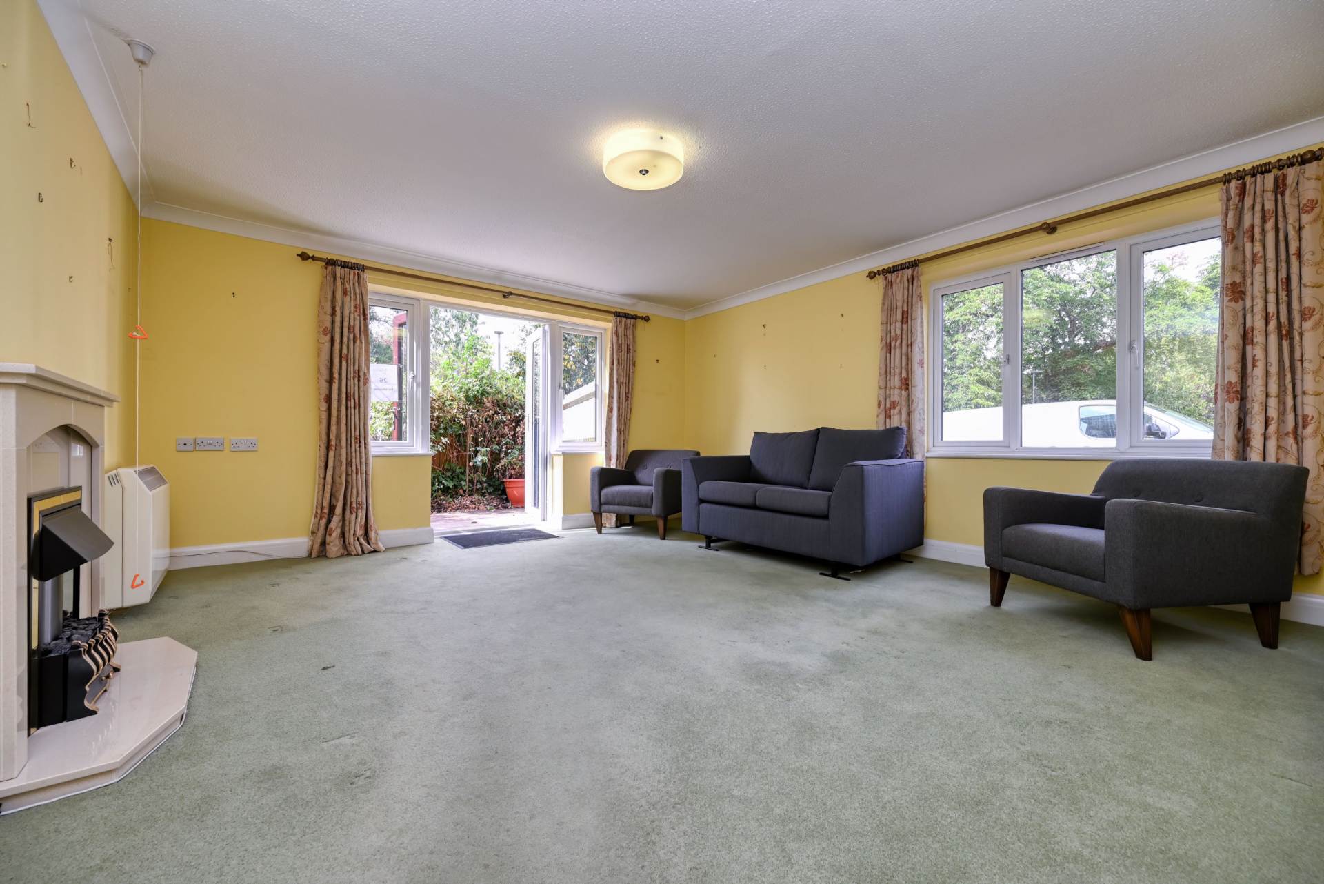Chiltern Court, Emmer Green, Image 2