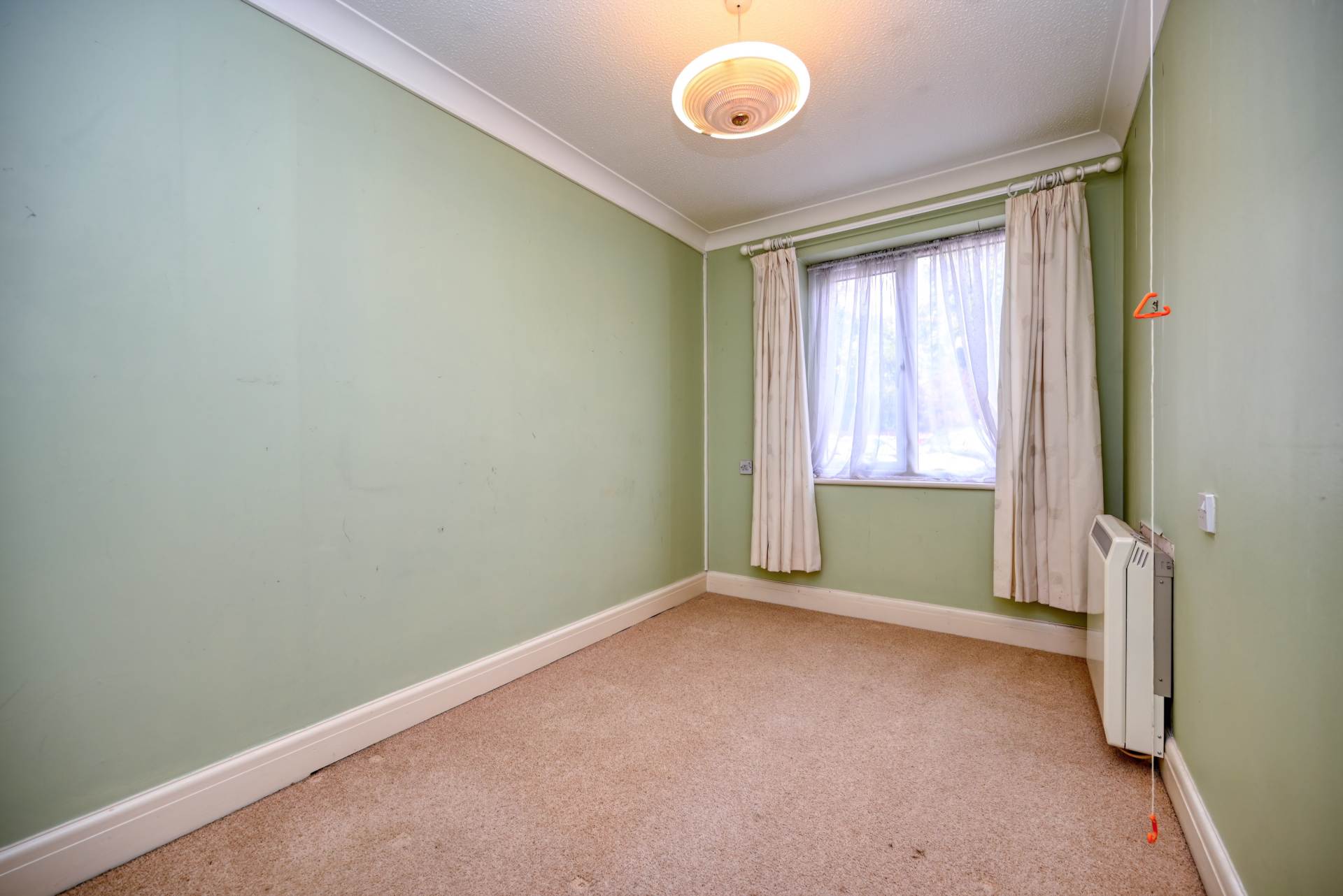 Chiltern Court, Emmer Green, Image 9