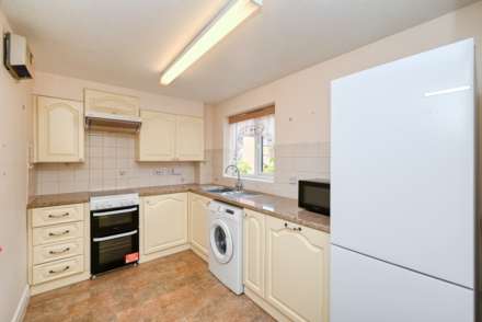 Chiltern Court, Emmer Green, Image 6