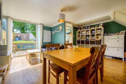 Surley Row, Emmer Green, Image 3