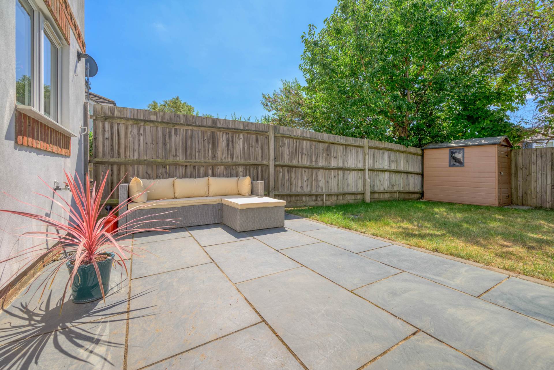 Sailcloth Close, Reading, Image 15