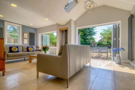 Oakley Road, Caversham Heights, Image 11