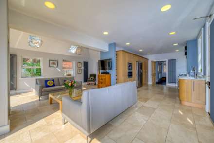 Oakley Road, Caversham Heights, Image 13