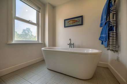Oakley Road, Caversham Heights, Image 27