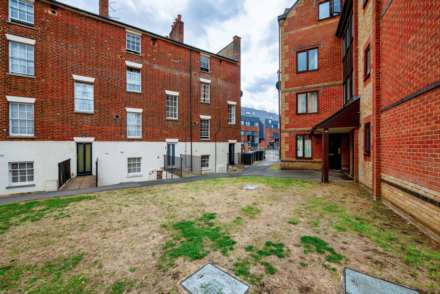 Regent Court, Reading, Image 1
