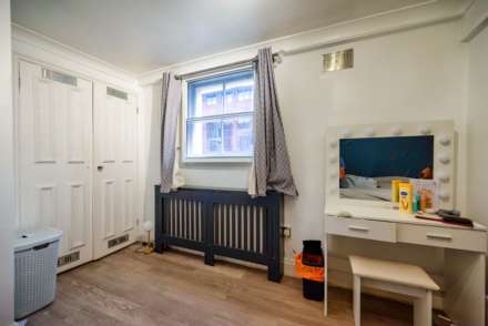 Regent Court, Reading, Image 7