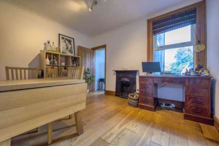 Gosbrook Road, Caversham, Image 4