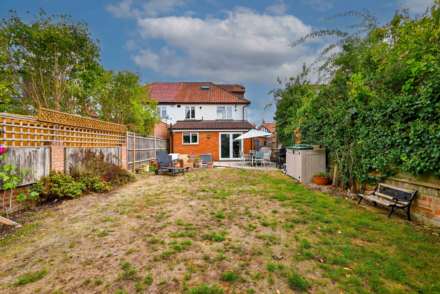 Buxton Avenue, Caversham Heights, Image 19