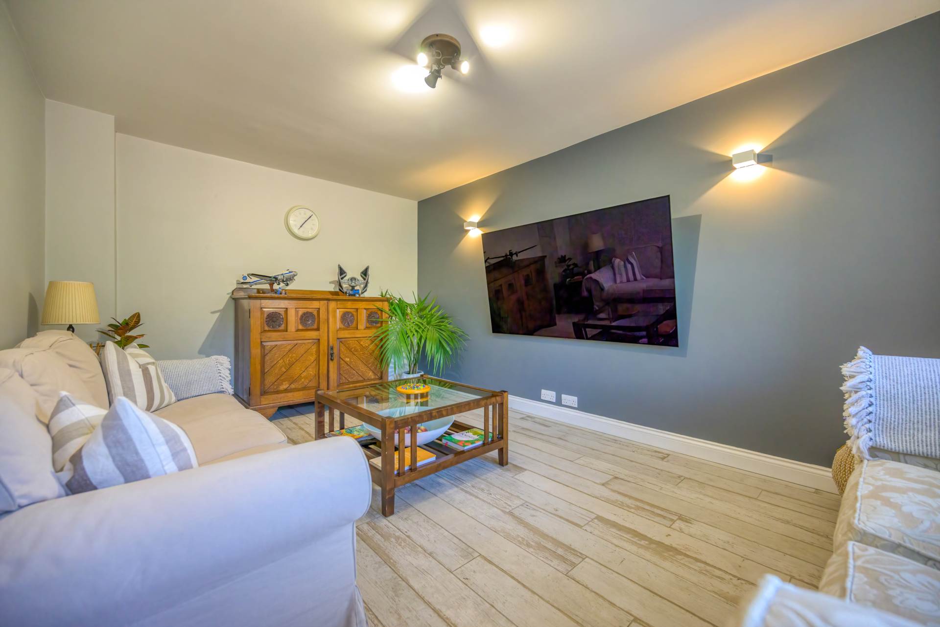 Conisboro Avenue, Caversham Heights, Image 18