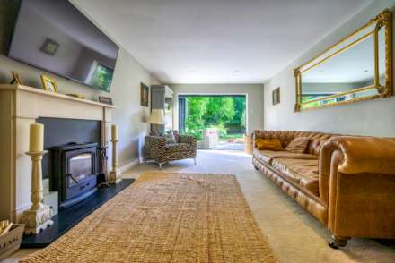 Conisboro Avenue, Caversham Heights, Image 7