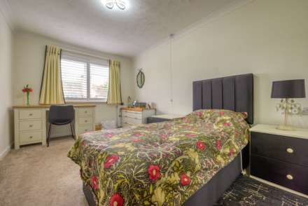 Priory Court, Caversham, Image 6