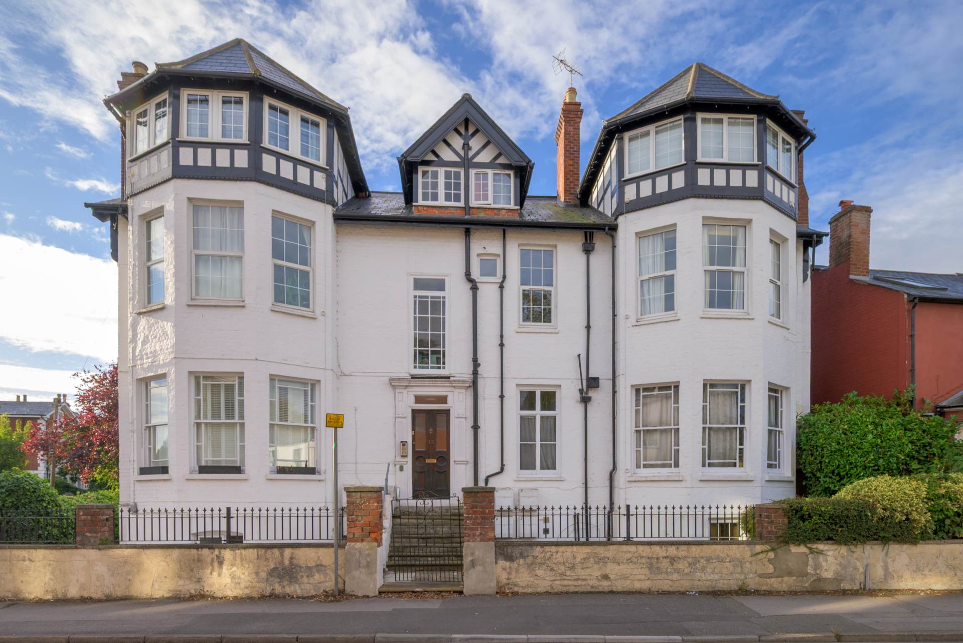 Tilehurst Road, Reading, Image 1