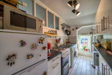 Tilehurst Road, Reading, Image 10