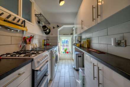 Tilehurst Road, Reading, Image 4