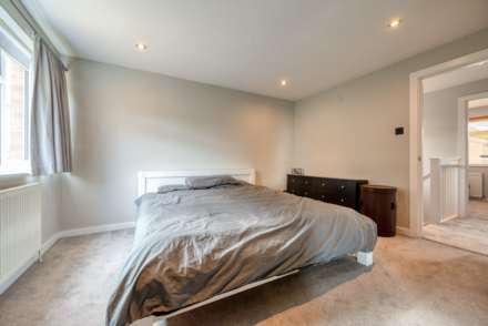 Gayhurst Close, Caversham Park, Image 13