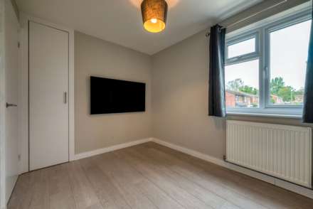 Gayhurst Close, Caversham Park, Image 16