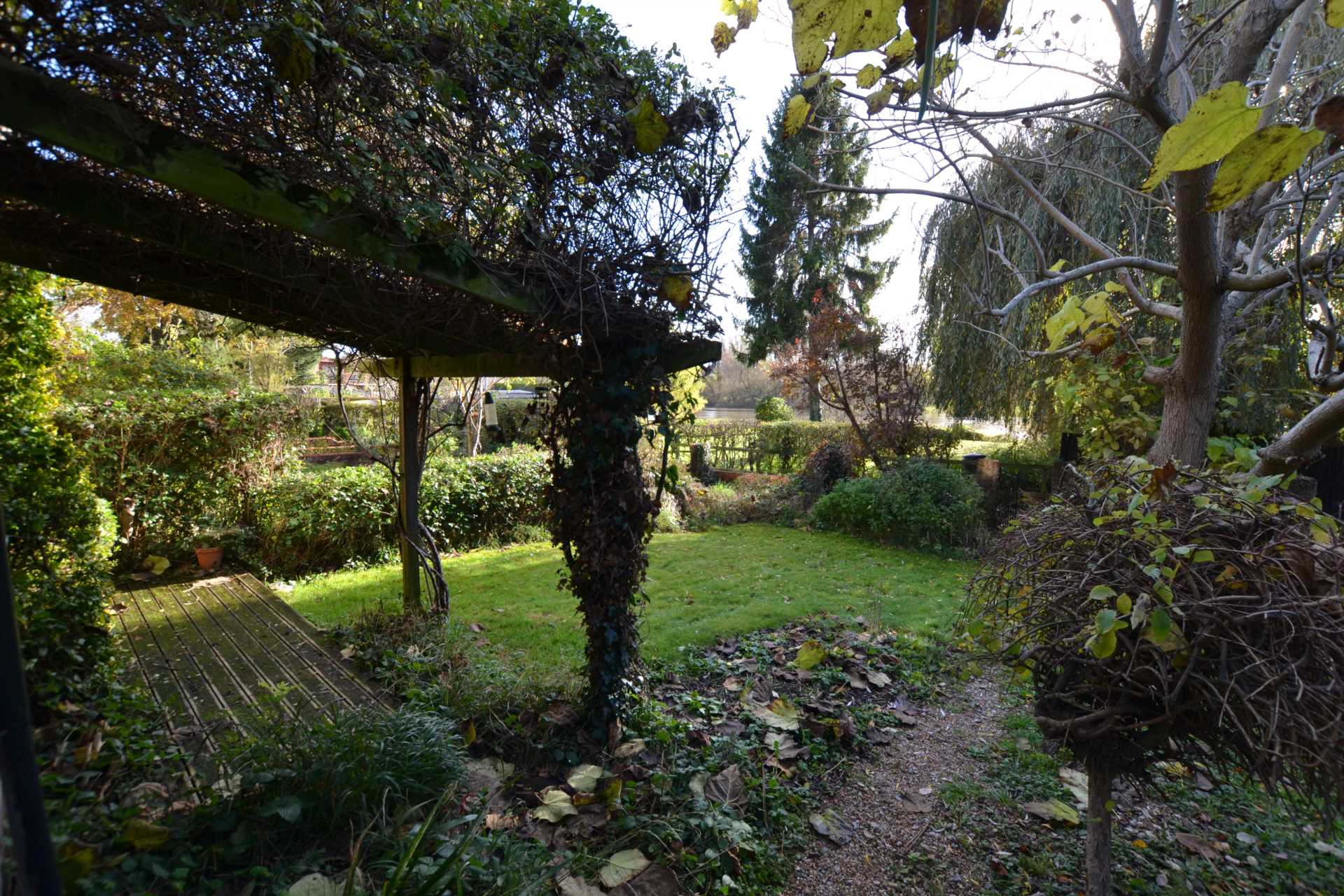 Mill Green, Caversham, Image 3