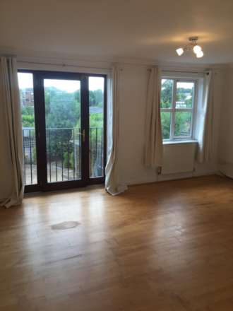 Elliots Way, Caversham, Image 4