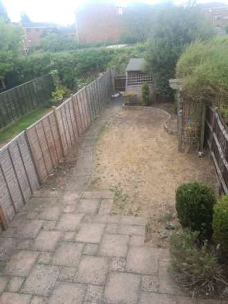 Elliots Way, Caversham, Image 5
