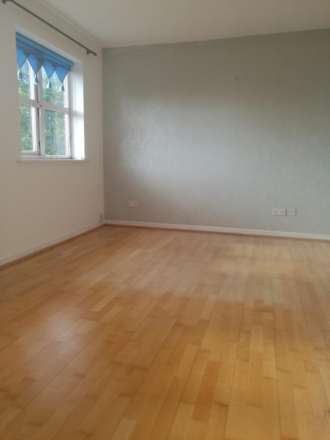 Elliots Way, Caversham, Image 8