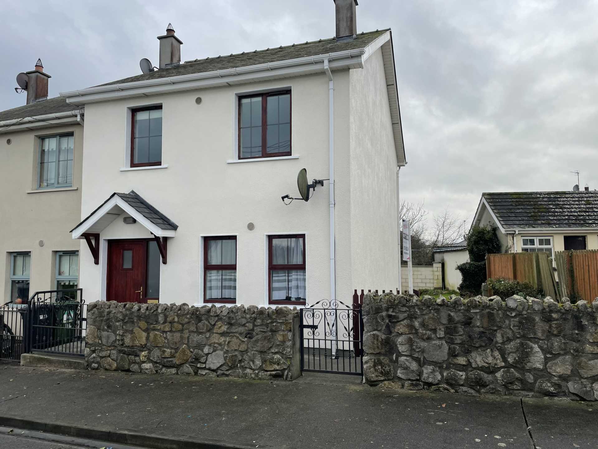 The Village Green, Cloneygowan