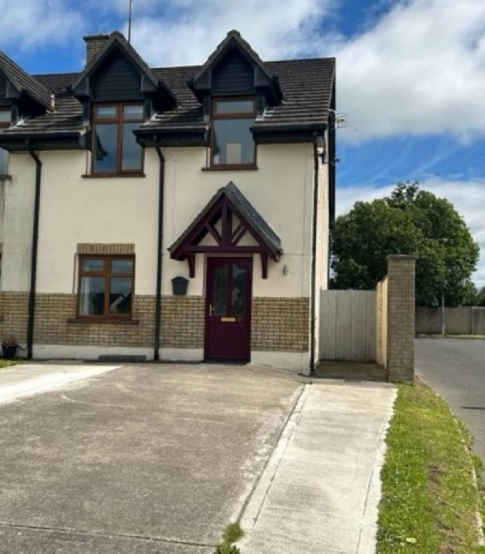 37 Grange Hall, MountmellickCo.Laois R32HD74
