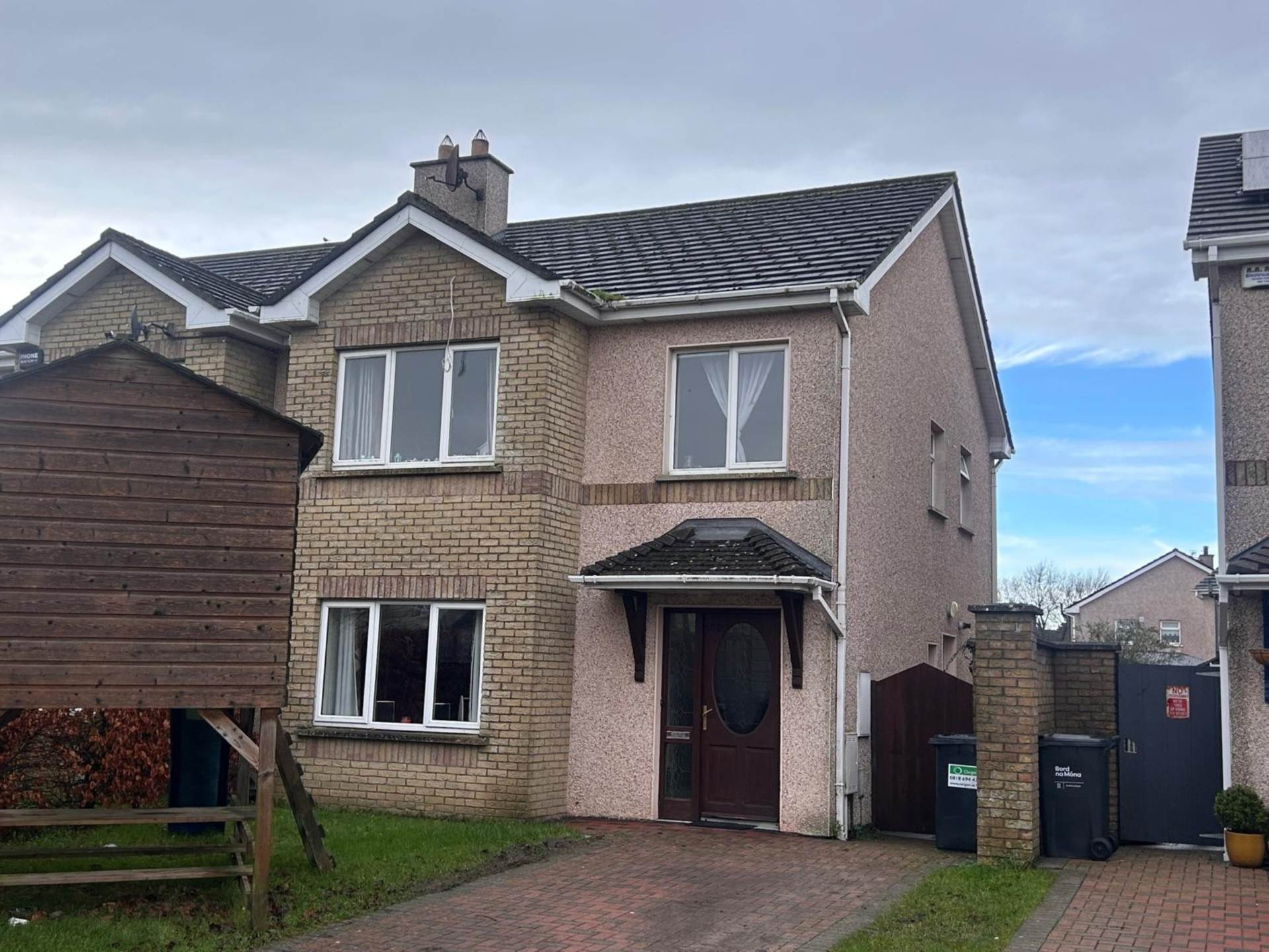 162 Whitefield`s, Portarlington R32 T3C7