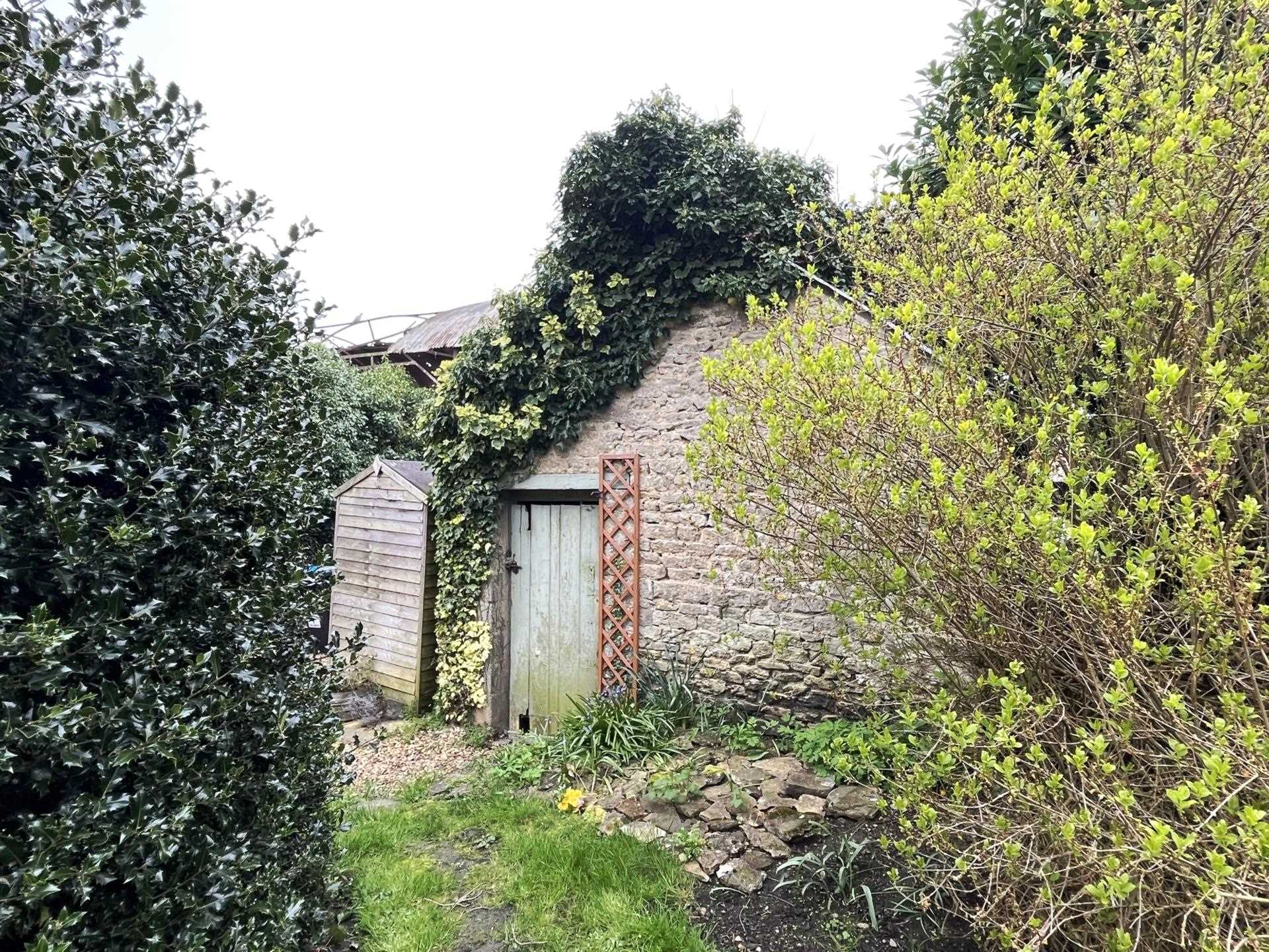 The Green, Fifield, Image 10