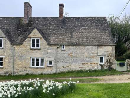 The Green, Fifield, Image 7