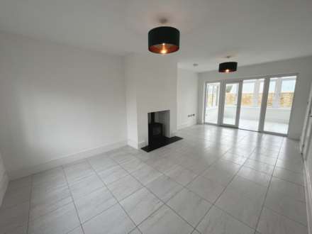 Swailbrook Place, Kingham, Image 3