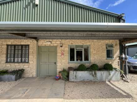 Property For Rent Frogmore Farmhouse, Moreton In Marsh