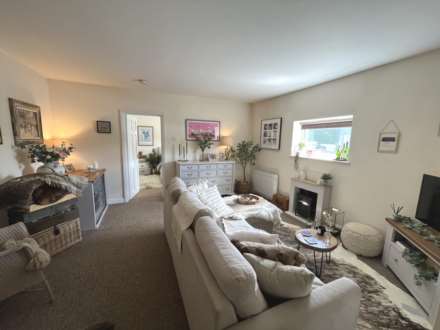 Frogmore Farmhouse, Moreton In Marsh, Image 2