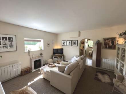 Frogmore Farmhouse, Moreton In Marsh, Image 3