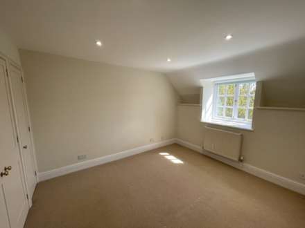 The Cottage, Holywell Farm, Wigginton, Image 6