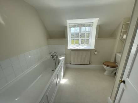 The Cottage, Holywell Farm, Wigginton, Image 7