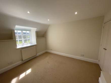 The Cottage, Holywell Farm, Wigginton, Image 8