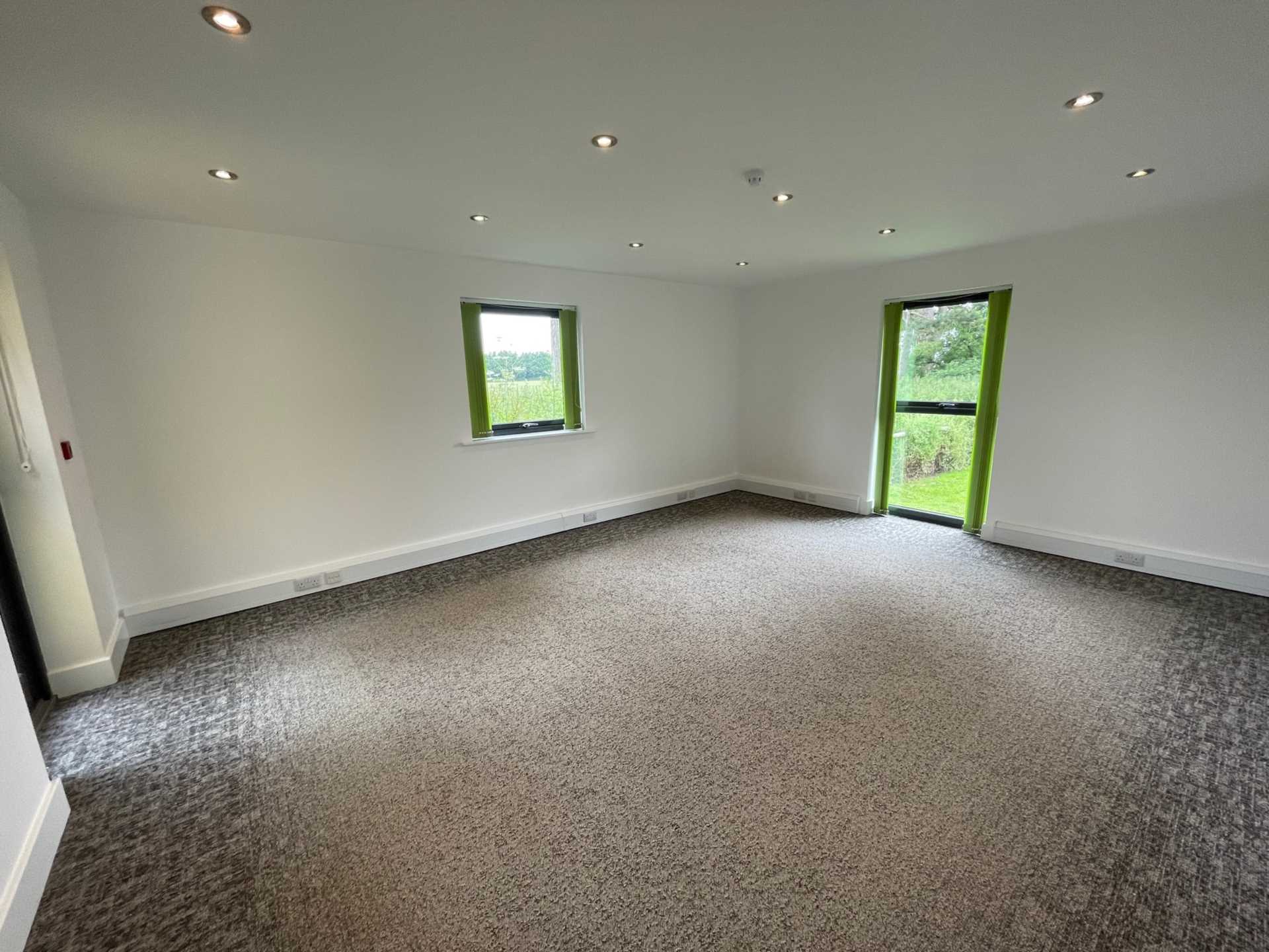 Chalford Park Barns, Image 4