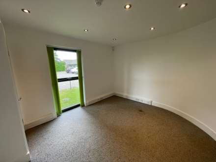 Chalford Park Barns, Image 3