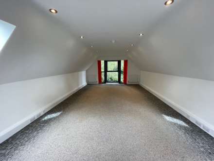 Chalford Park Barns, Image 6