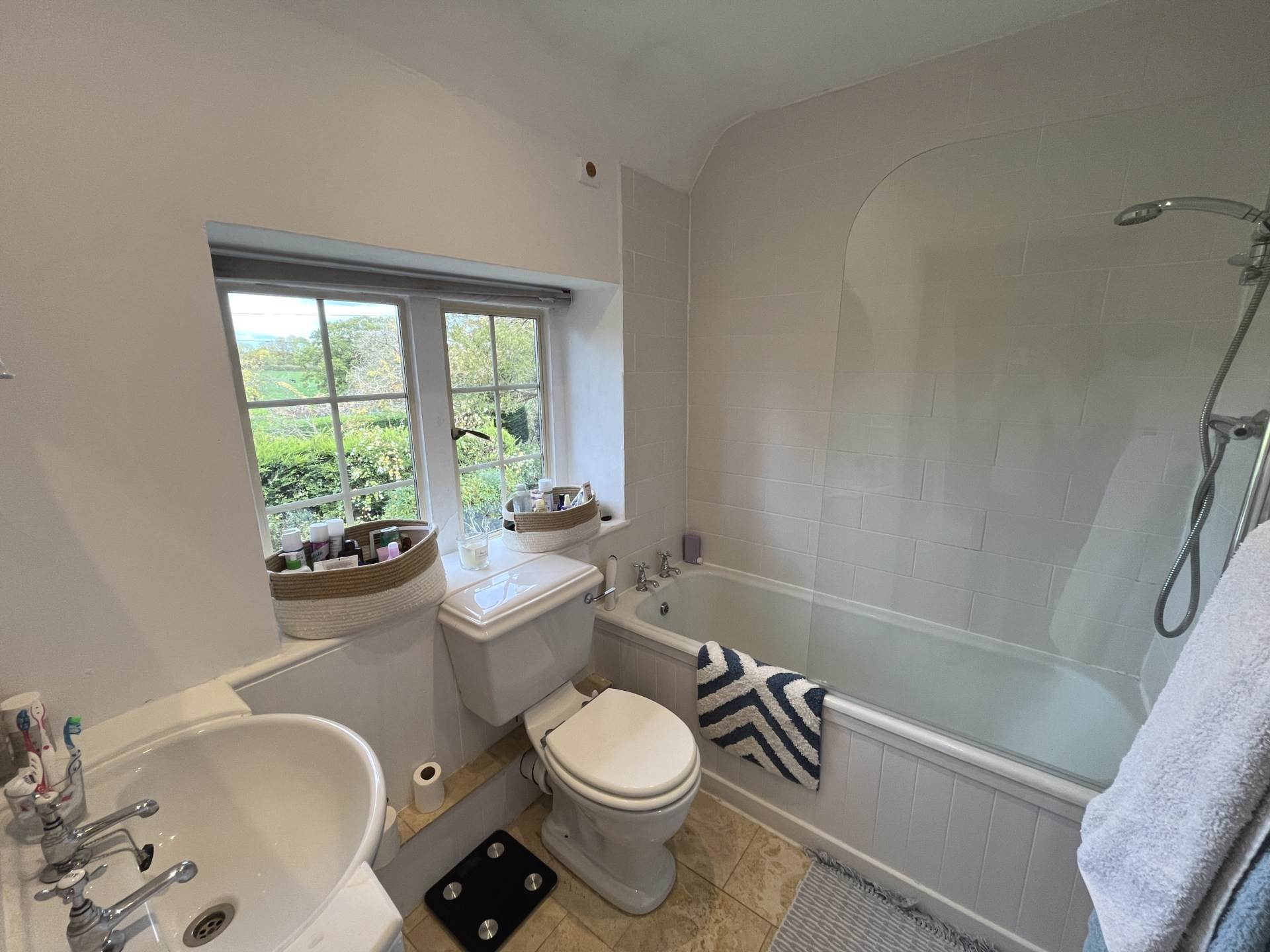 Orchard Row, Icomb, Image 8