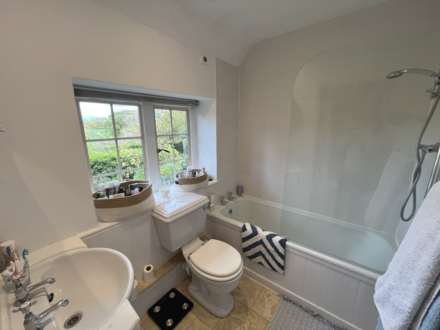 Orchard Row, Icomb, Image 8