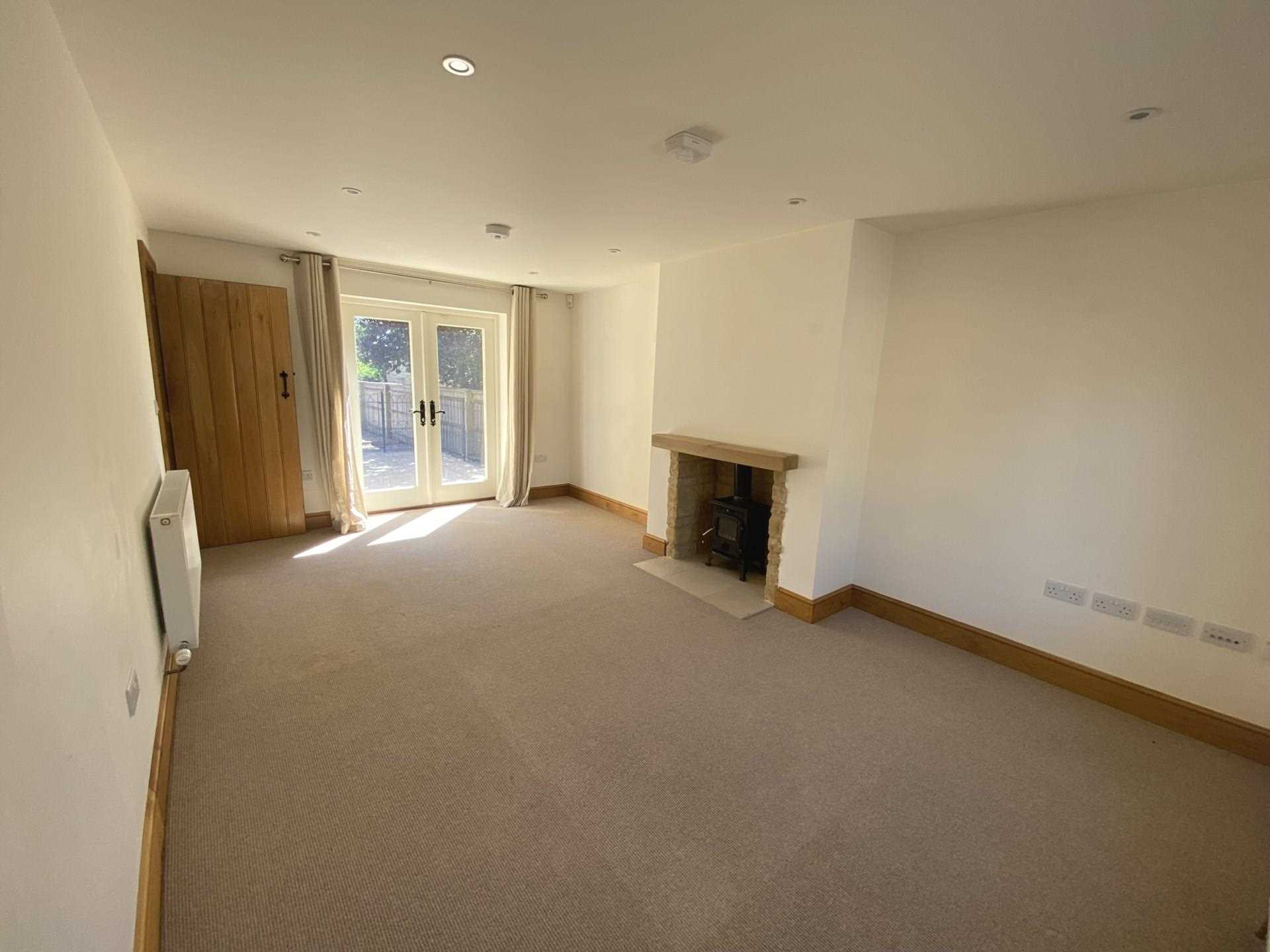 Junction Road, Churchill, Image 2