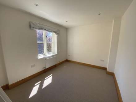 Junction Road, Churchill, Image 5