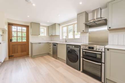 Drive Cottage, Campden House Estate, Image 6