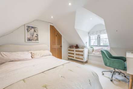 Main Street, Bledington, Image 16