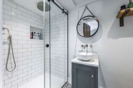 Main Street, Bledington, Image 20